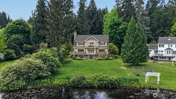 107 W Lake Joy Drive Ne, Carnation, WA 98014