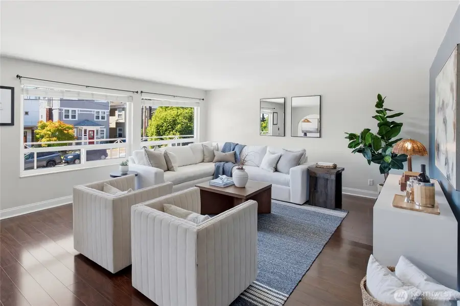 4324 Phinney Avenue N #3, Seattle, WA 98103 - #2