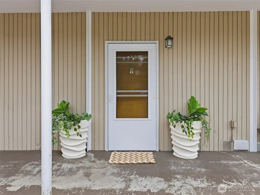 8701 35th Avenue Ne #Apt 4, Seattle, WA 98115 - #3