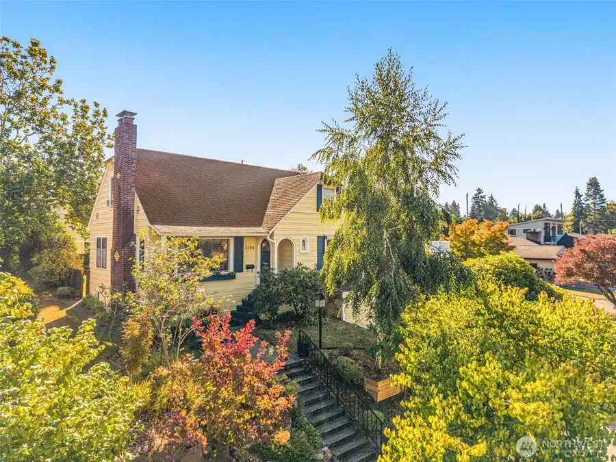 2106 49th Avenue Sw, Seattle, WA 98116 - #2