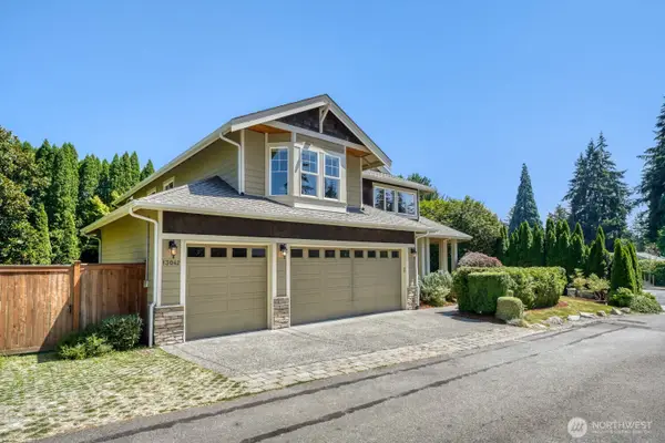 13042 NE 8th Street, Bellevue, WA 98005