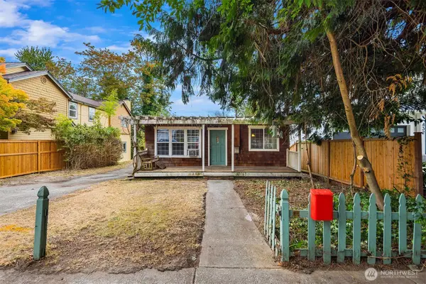 440 26th Avenue E, Seattle, WA 98112