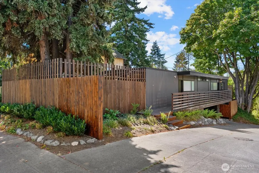 719 N 38th Street, Seattle, WA 98103 - #2