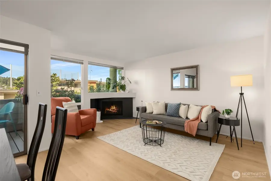 2831 14th Avenue W #2, Seattle, WA 98119 - #3