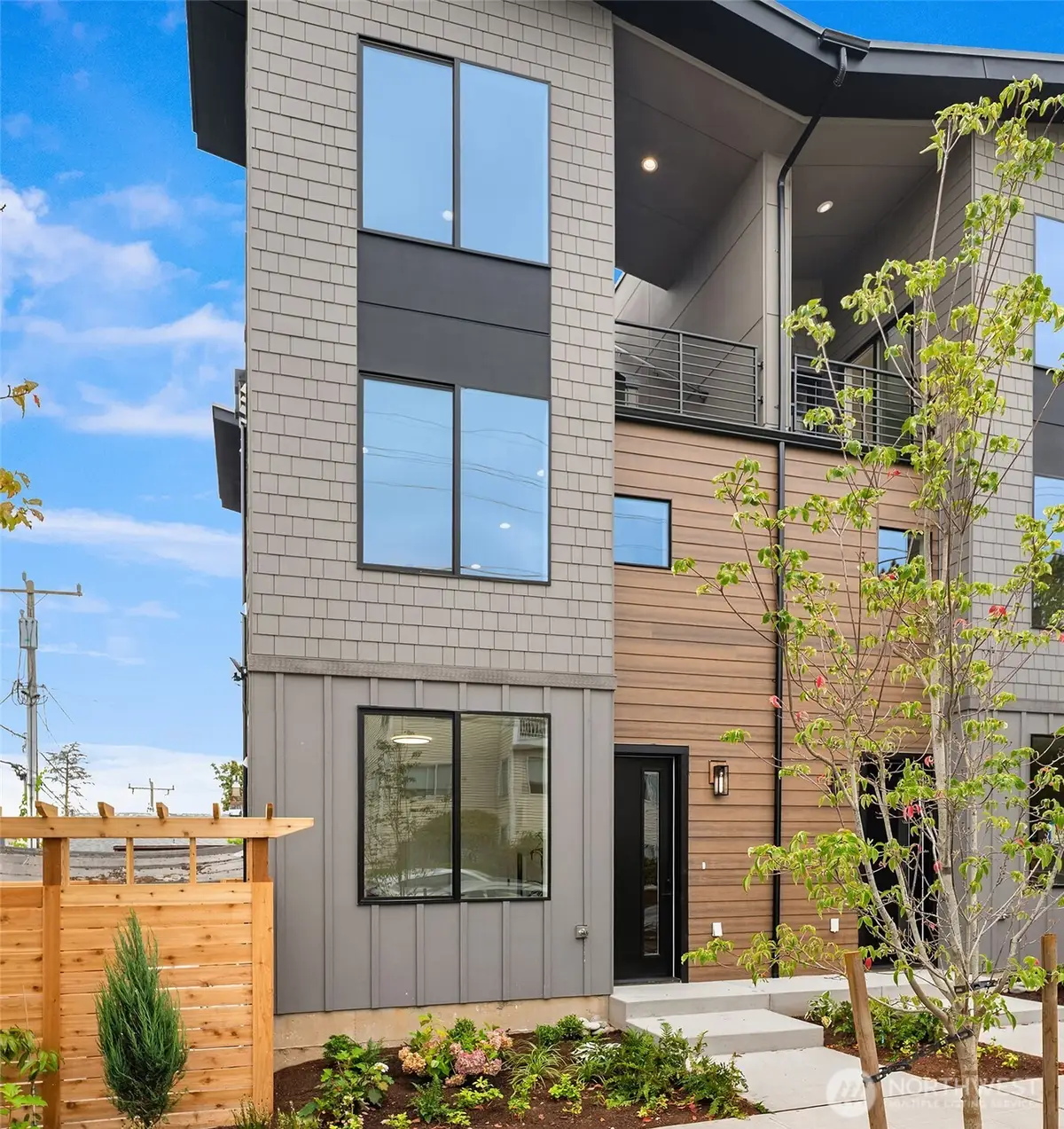 807 N 39th Street, Seattle, WA 98103 - #1