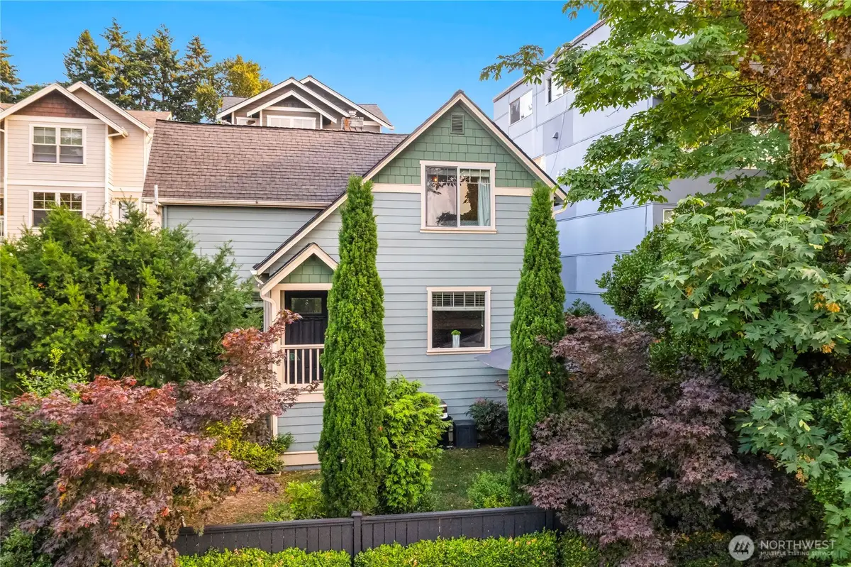 43 W Etruria, Seattle, WA 98119 - #1