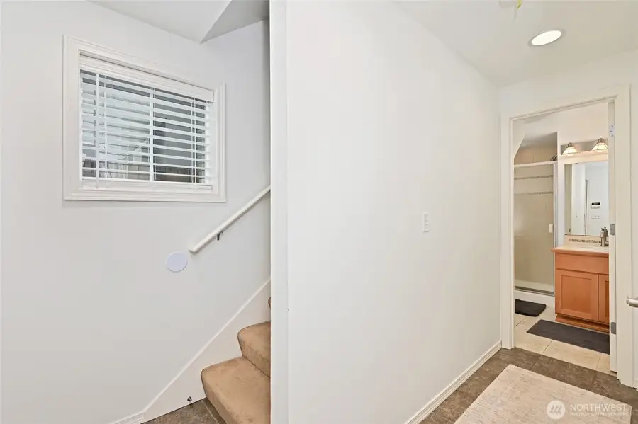 8509 Midvale Avenue N #C, Seattle, WA 98103 - #3