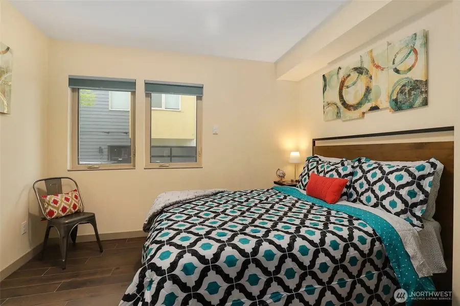 709 15th Avenue #B, Seattle, WA 98122 - #3