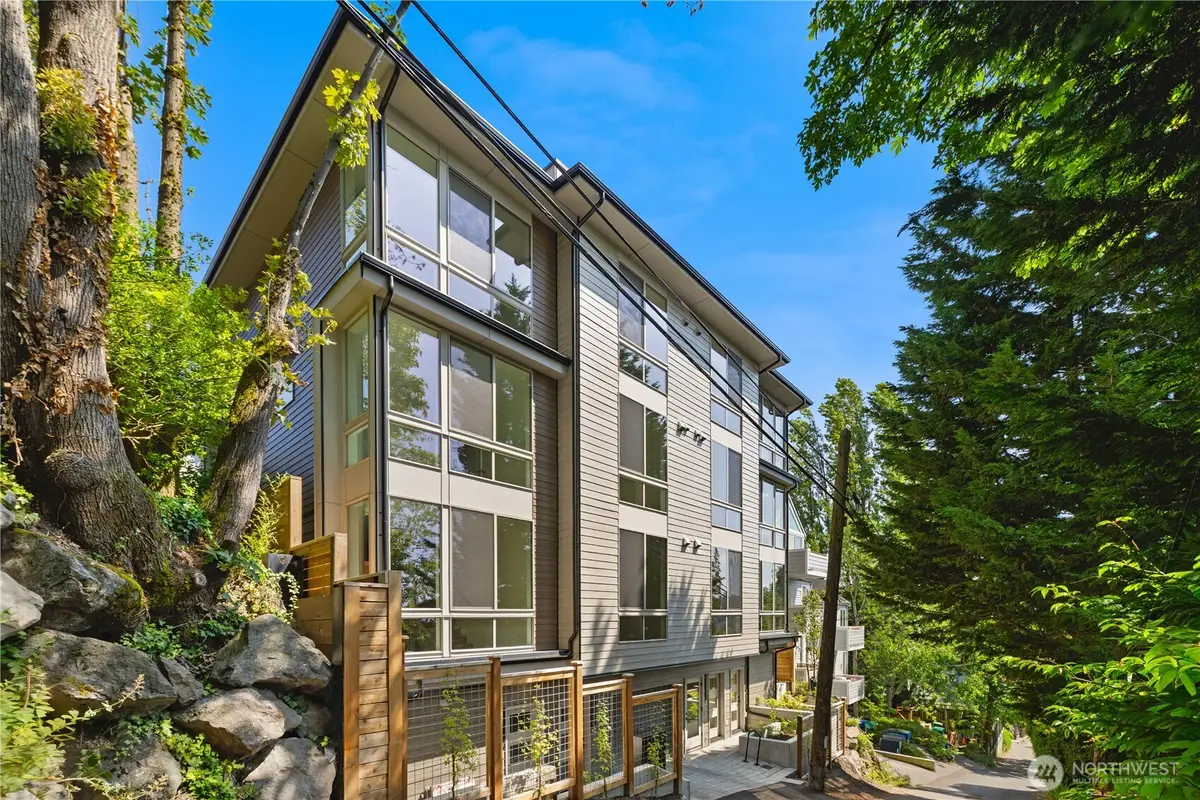 3819 Fremont Avenue N, Seattle, WA 98103 - #1