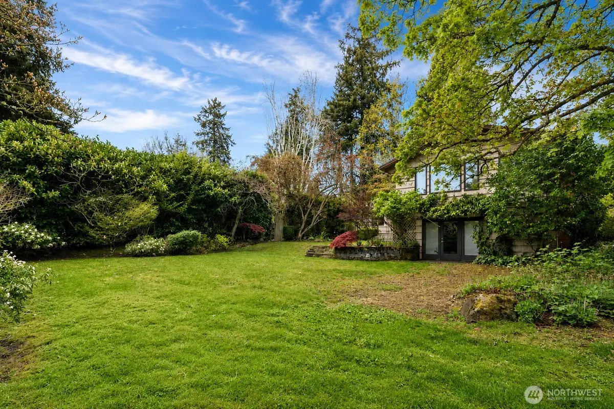 7611 NE 8th Street, Medina, WA 98039 - #1