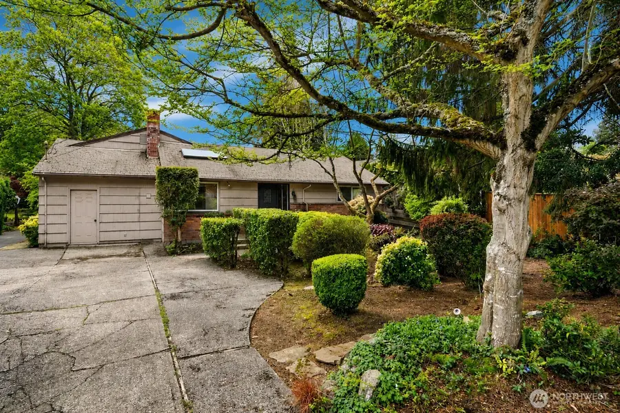 7611 NE 8th Street, Medina, WA 98039 - #3