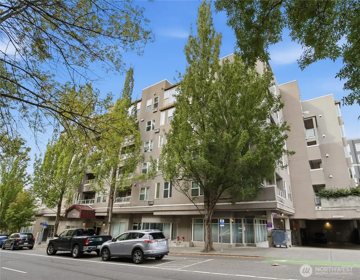4343 Roosevelt Way Ne #404, Seattle, WA 98105 - #1