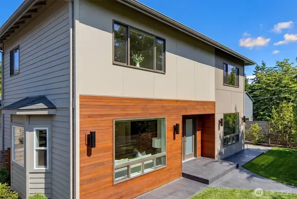 1725 Martin Luther King Jr Way, Seattle, WA 98122