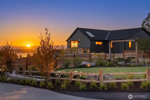 18638 2nd Avenue Sw, Normandy Park, WA 98166