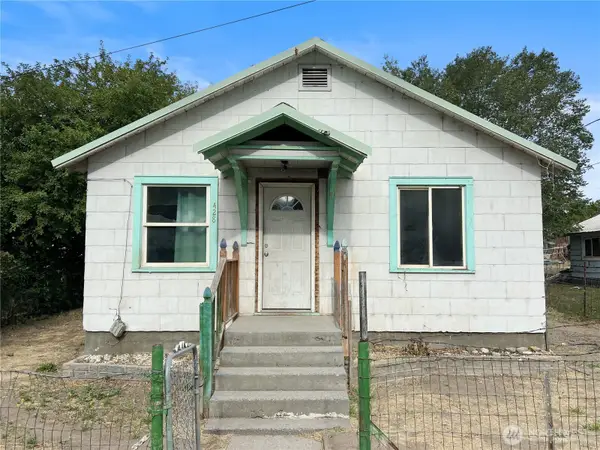 428 Garfield Street, Omak, WA 98841