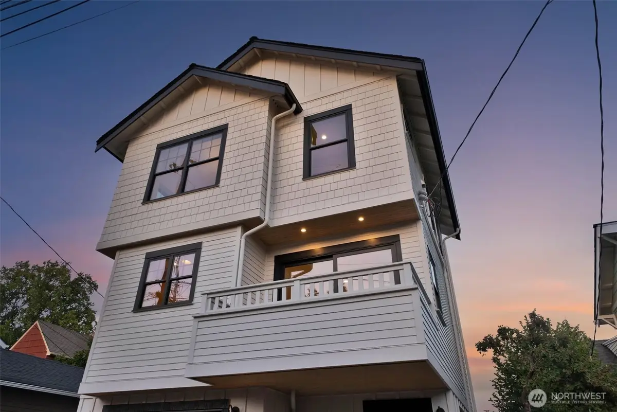 5549 34th Avenue Ne, Seattle, WA 98105 - #1