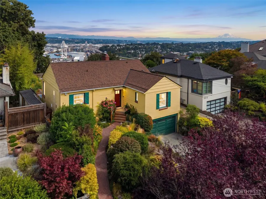 3006 36th Avenue Sw, Seattle, WA 98126 - #2