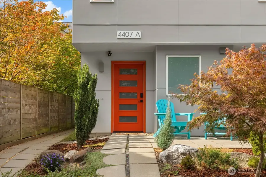 4407 44th Avenue Sw #A, Seattle, WA 98116 - #2