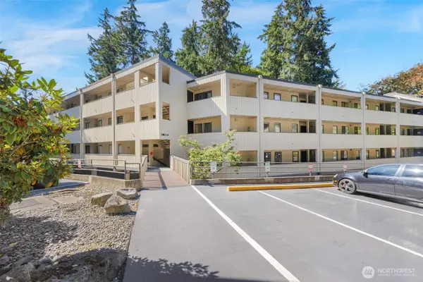 10819 NE 37th Place #221, Bellevue, WA 98004