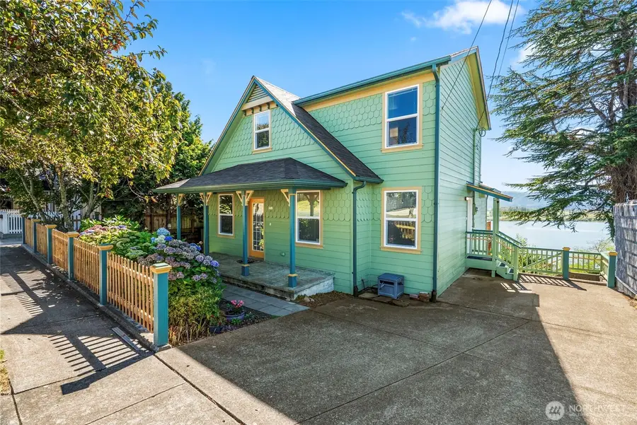 330 Columbia Street, Cathlamet, WA 98612 - #3