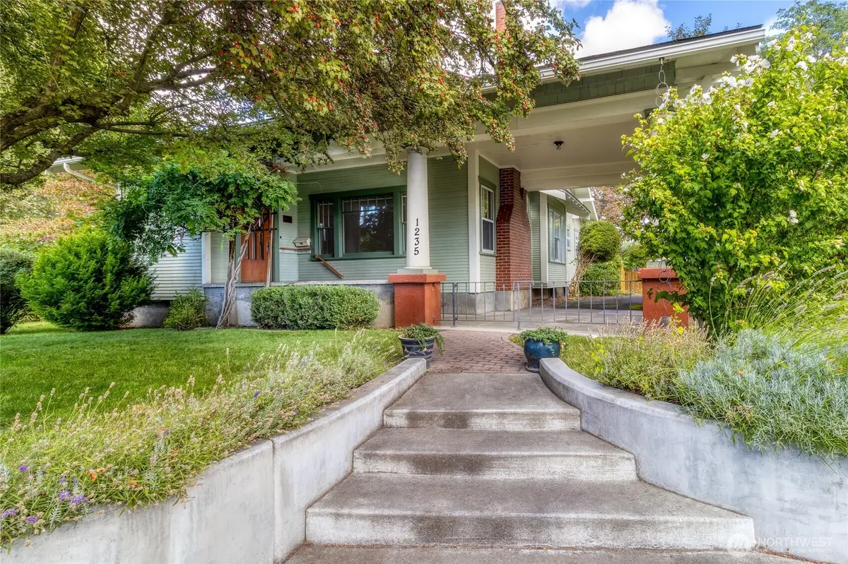 1235 Isaacs Avenue, Walla Walla, WA 99362 - #1