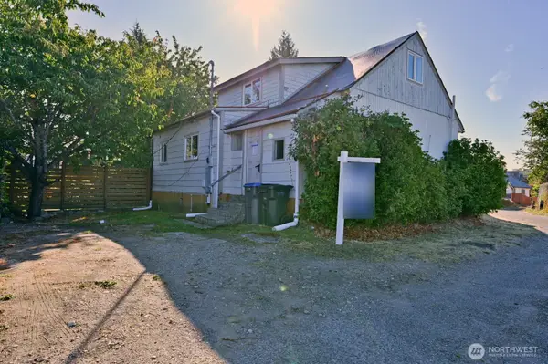 917 Cogean Avenue, Bremerton, WA 98337