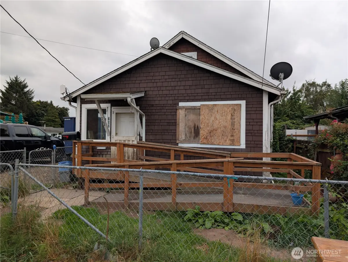 702 Elm Street, Kelso, WA 98626 - #1