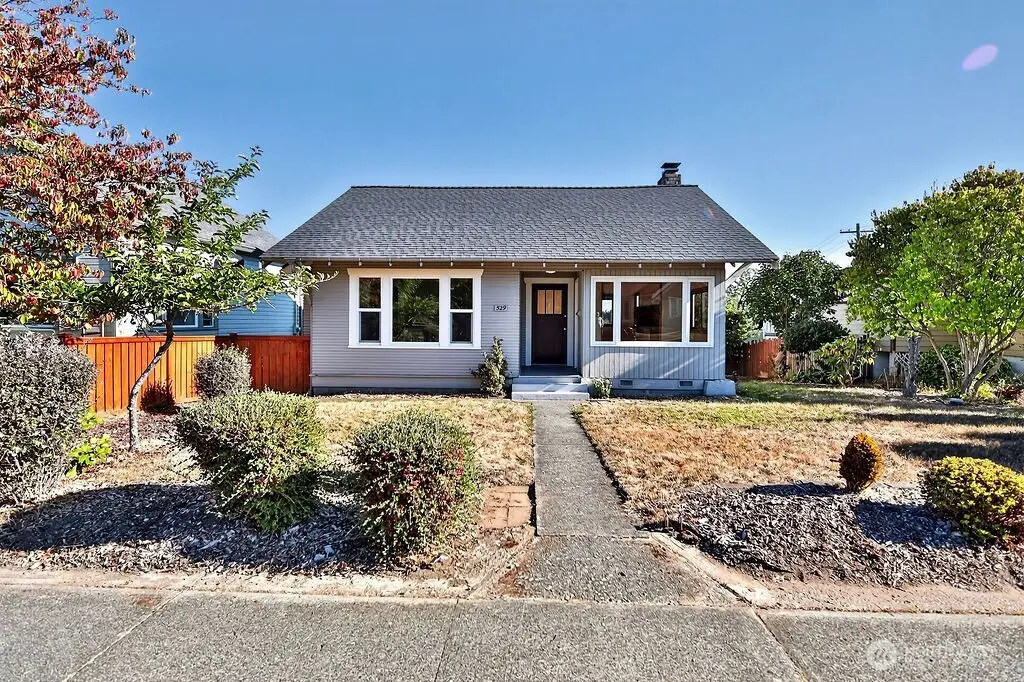 529 E 11th Street, Port Angeles, WA 98362 - #1