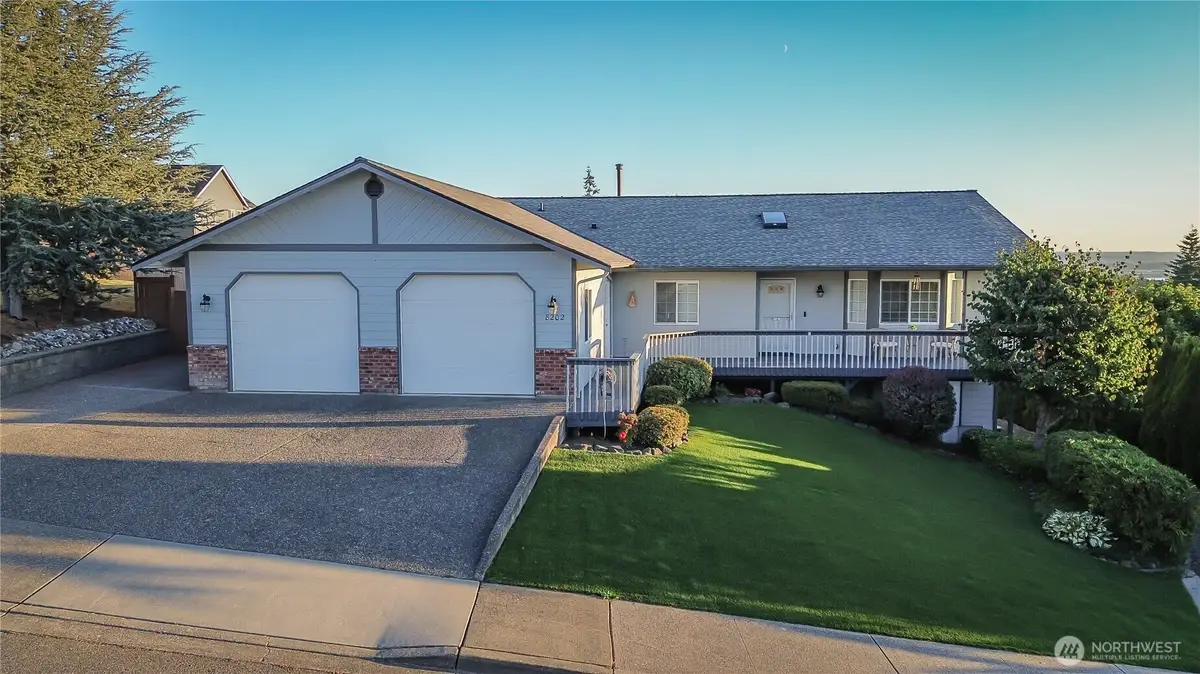 8202 74th Place Ne, Marysville, WA 98270 - #1
