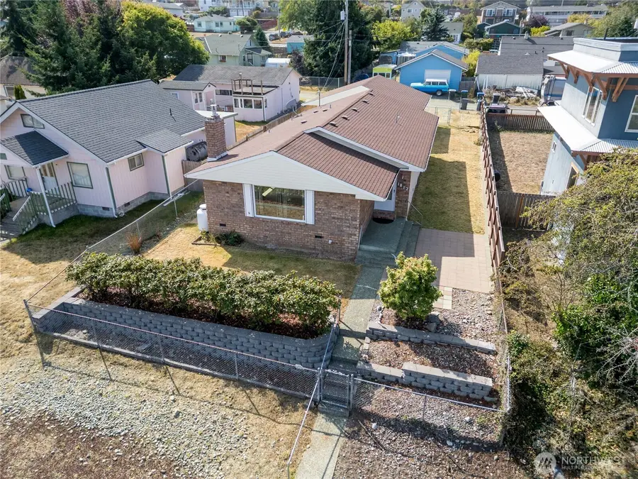 1812 W 5th St, Port Angeles, WA 98363 - #3