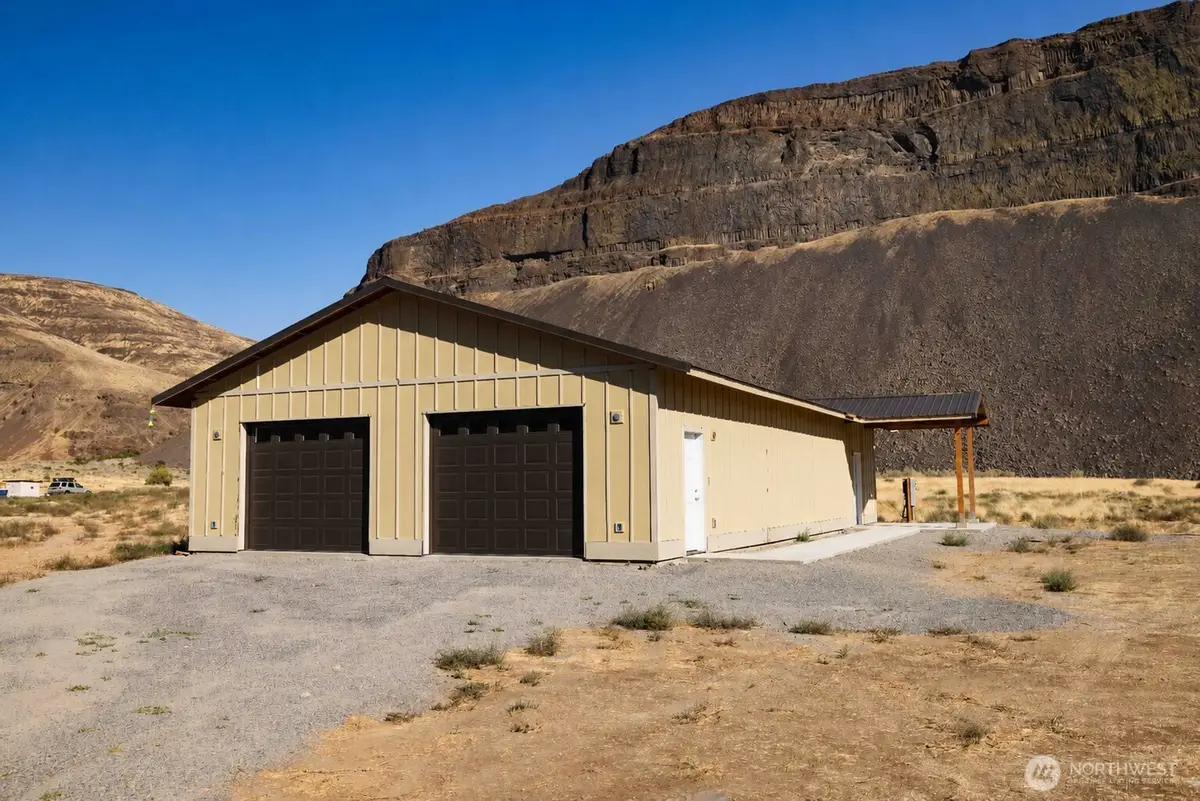 1050 Palisades Road, Palisades, WA 98845 - #1