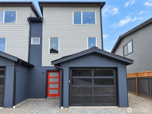 8316 28th Avenue Nw, Seattle, WA 98117