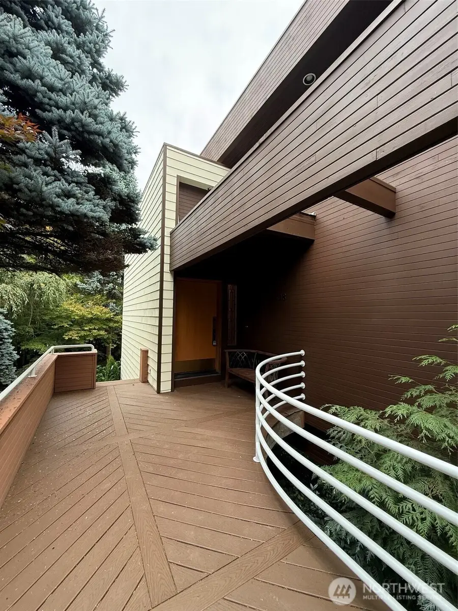 16328 35th Avenue Ne, Lake Forest Park, WA 98155 - #3