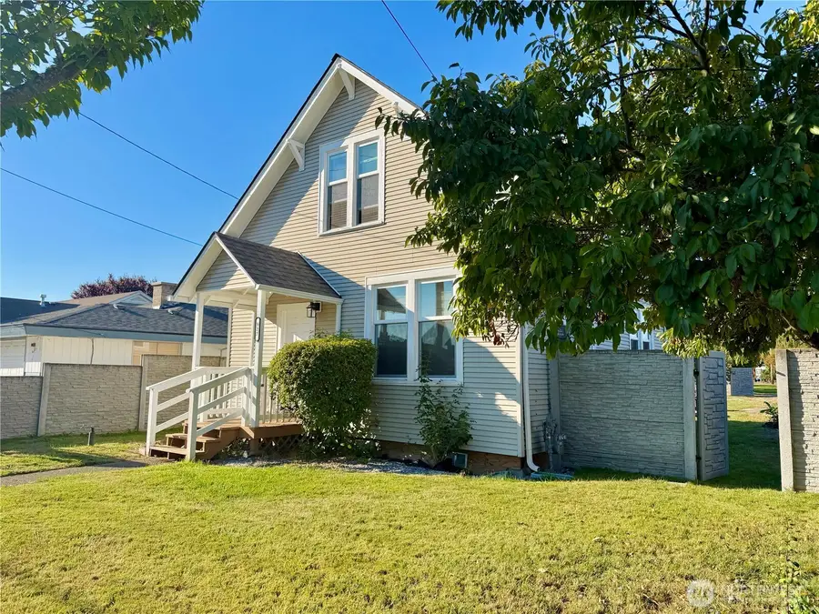 927 7th Avenue Sw, Puyallup, WA 98371 - #3