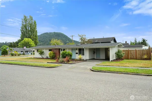 1418 Hillcrest Parkway, Mount Vernon, WA 98274