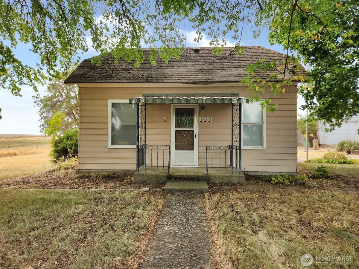 103 W Oak Street, Almira, WA 99103 - #1