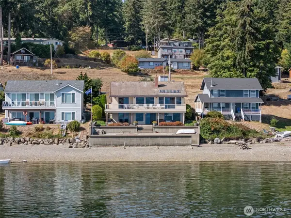 561 E Rauschert Road, Grapeview, WA 98546