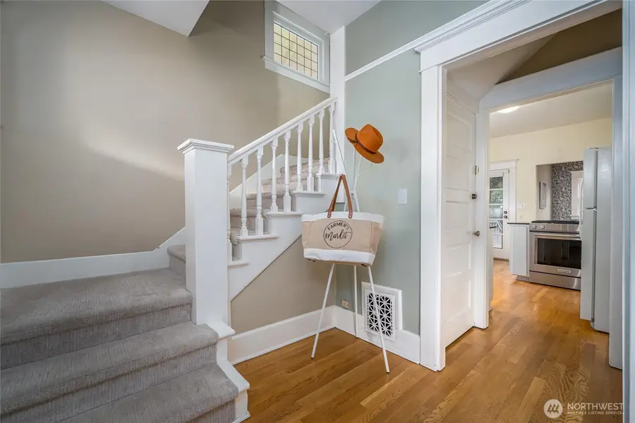 2428 5th Avenue W, Seattle, WA 98119 - #3