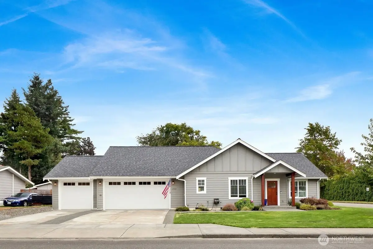 1200 W Park Street, Lynden, WA 98264 - #1