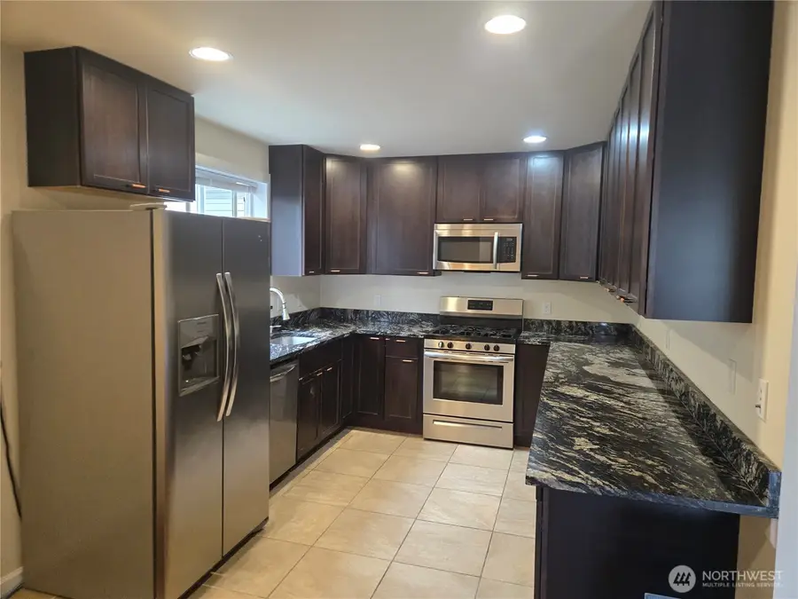 5802 Roosevelt Way Ne, Seattle, WA 98105 - #3