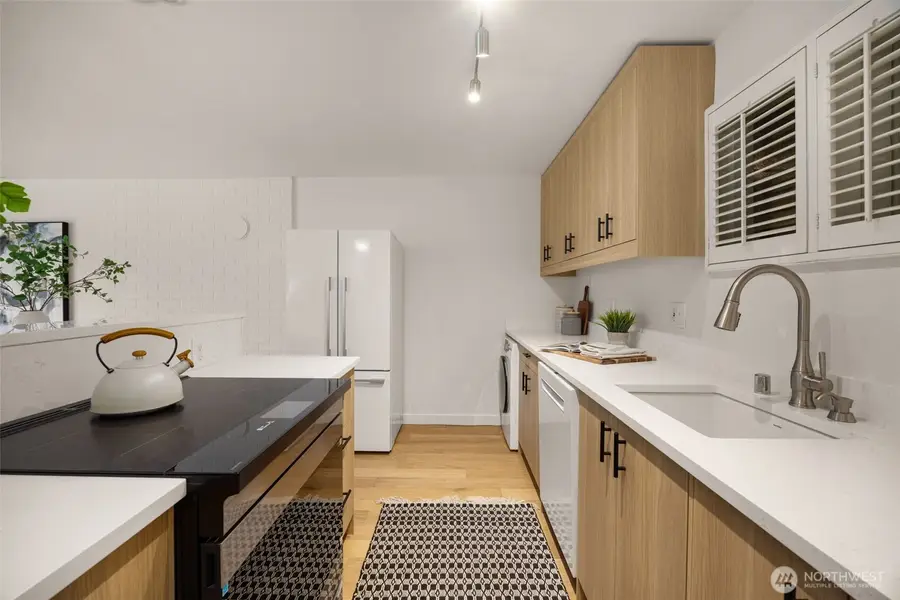 632 13th Avenue E #12, Seattle, WA 98112 - #3