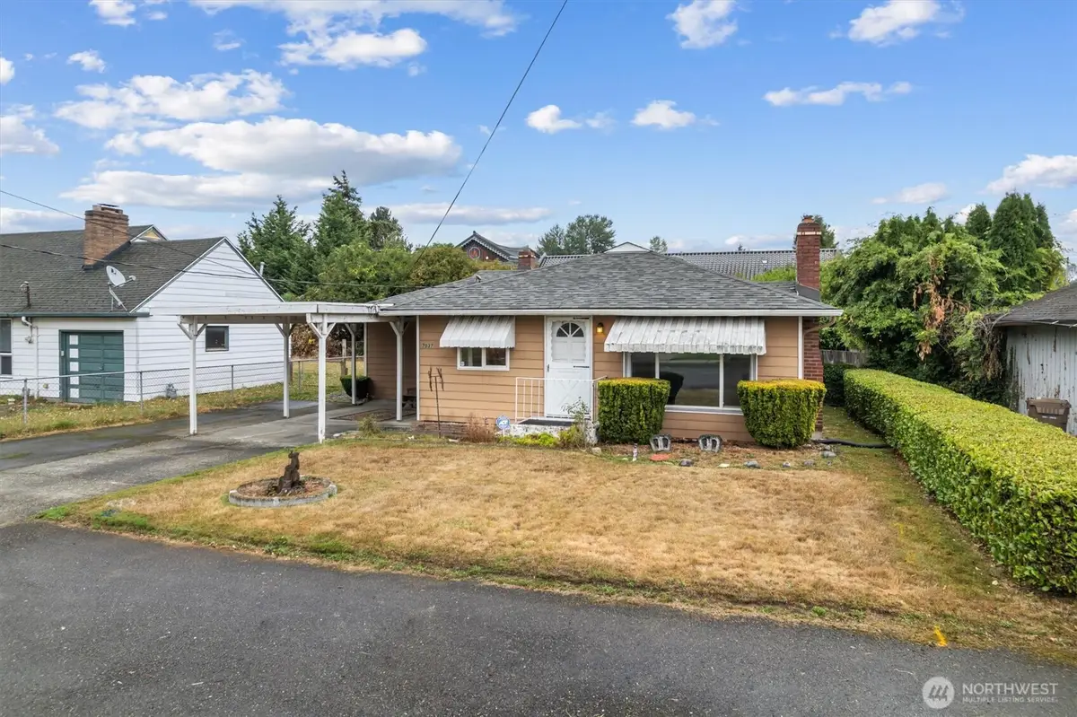 7037 E B Street, Tacoma, WA 98404 - #1