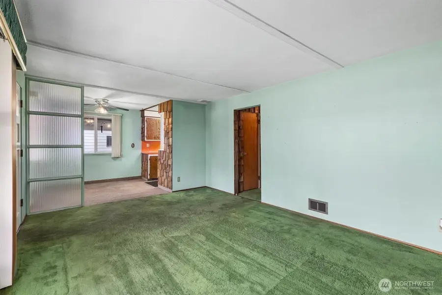 7037 E B Street, Tacoma, WA 98404 - #3