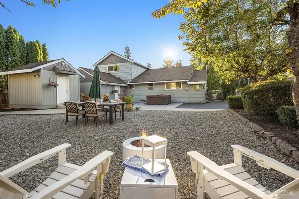 11902 21st Avenue Sw, Burien, WA 98146