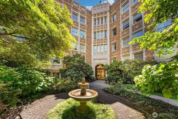 5810 Cowen Place Ne #310, Seattle, WA 98105