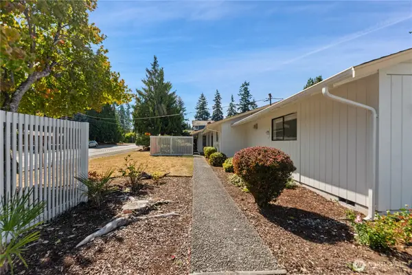 2104 SE 7th Street, Puyallup, WA 98372