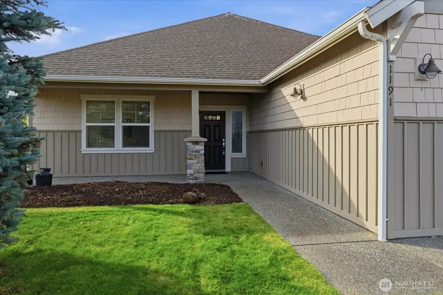 1191 SW Xavier Drive, Oak Harbor, WA 98277 - #2