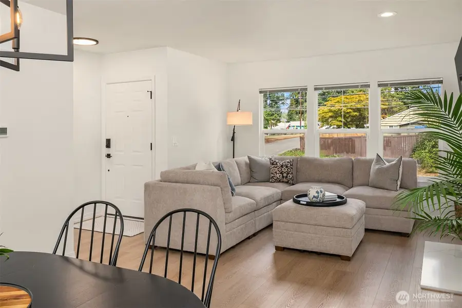 3701 NE 6th Street, Renton, WA 98056 - #3