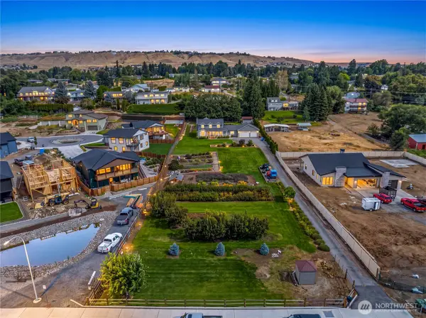 2403 NW Columbia Avenue, East Wenatchee, WA 98802