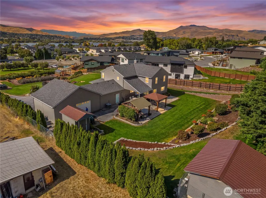 2403 NW Columbia Avenue, East Wenatchee, WA 98802 - #3